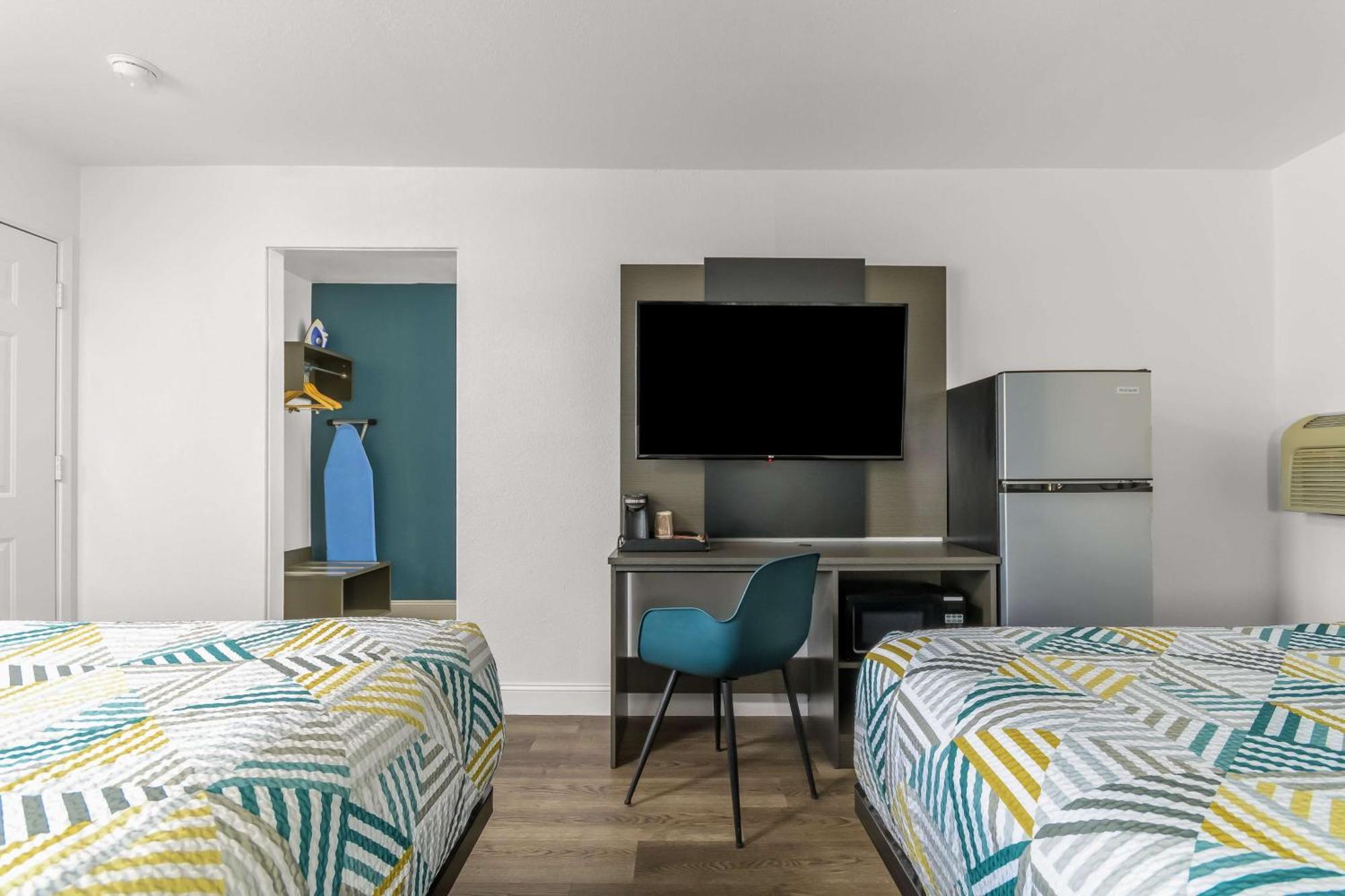 Studio 6 Suites Madera, Ca Yosemite Ngoại thất bức ảnh